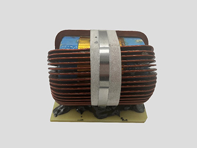 解(jie)析變壓(yā)器中的(de)鐵心